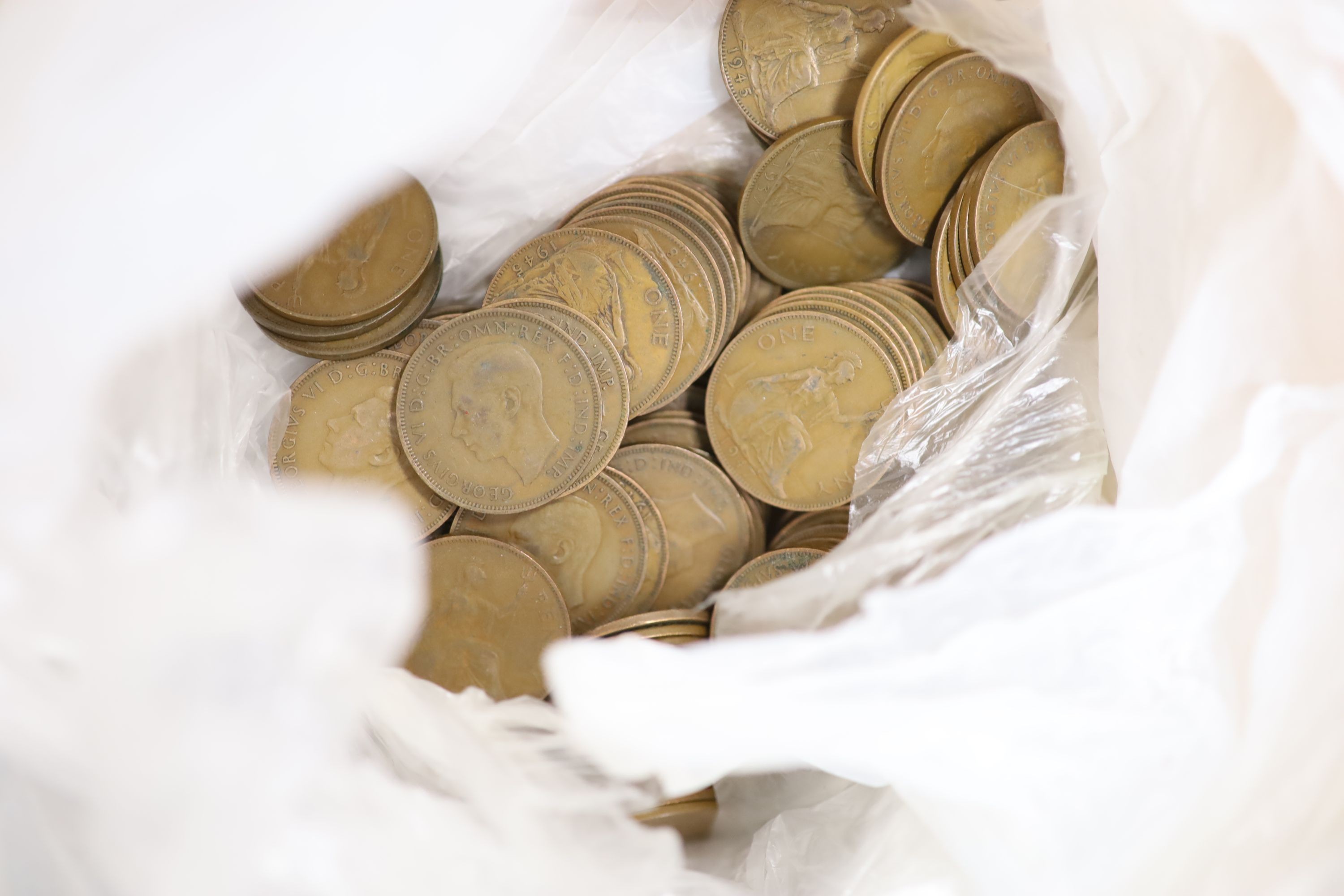 A group of UK coins, George IV to QEII, including 1902 and 1914 florins, EF and F, various half crowns and florins (George V and George VI)